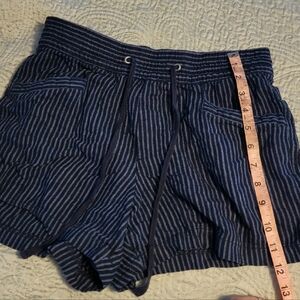 💜4/$20💜Striped Navy Women's Shorts